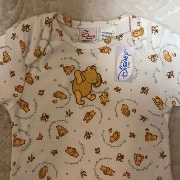 ❌SOLD❌Disney Winnie the Pooh Onesie - Picture 1 of 5